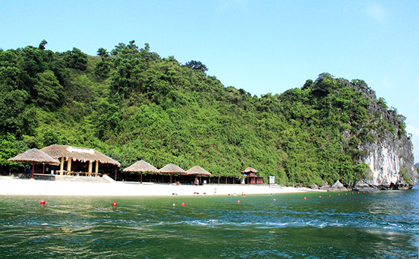Top 6 bãi biển đẹp đến khó tin ở Việt Nam